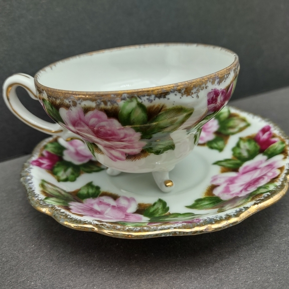 Yada China Teacup and Saucer set, footed cup with pink roses - Picture 8 of 11